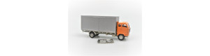 Stavebnice nákladního automobilu F88 4x2 Box / Fridge Truck, TT, VV model 5640