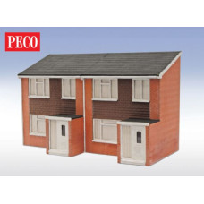 Průčelí dvojdomku s verandami ze 60. let 20. století, H0, Peco LK-212