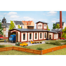 Stavebnice, zděná jednomístná výtopna s vodárnou, TT, Auhagen 13345