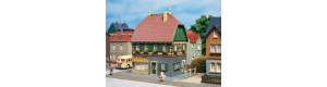 Obytný dům s přízemním obchodem, H0/TT, Auhagen 12347